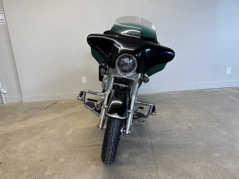 2012 Harley-Davidson Dyna Switchback, černá, dovoz Kanada — foto 8 z 12