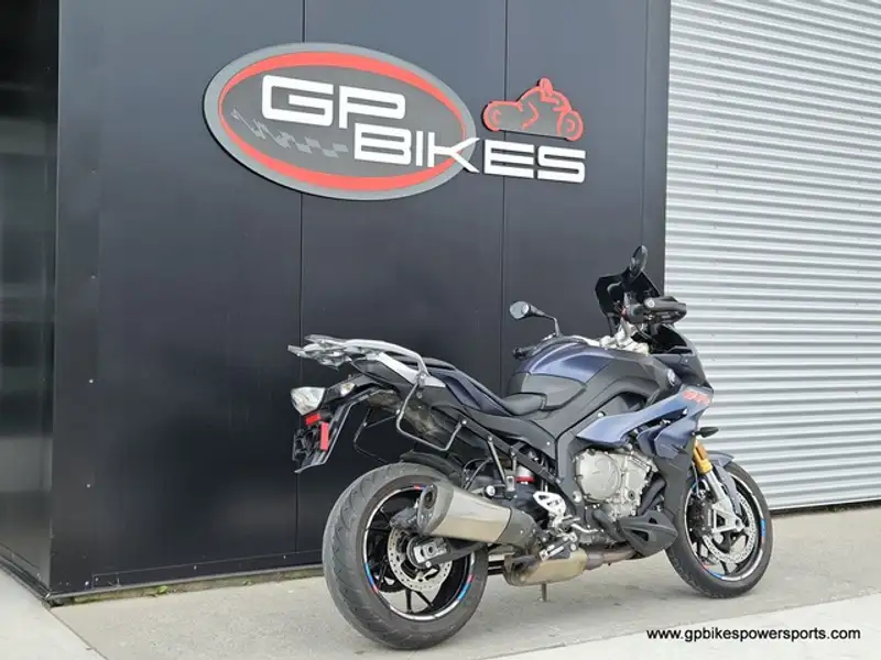 2017 BMW Unspecified, modrá, 21 581 km, dovoz Kanada — foto 3 z 12