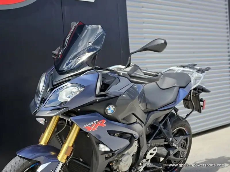 2017 BMW Unspecified, modrá, 21 581 km, dovoz Kanada — foto 6 z 12