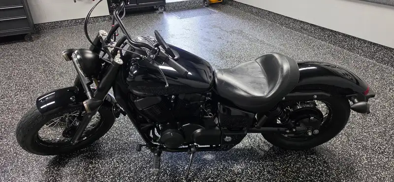2014 Honda Shadow Phantom, černá, 17 000 km, dovoz Kanada — foto 3 z 6