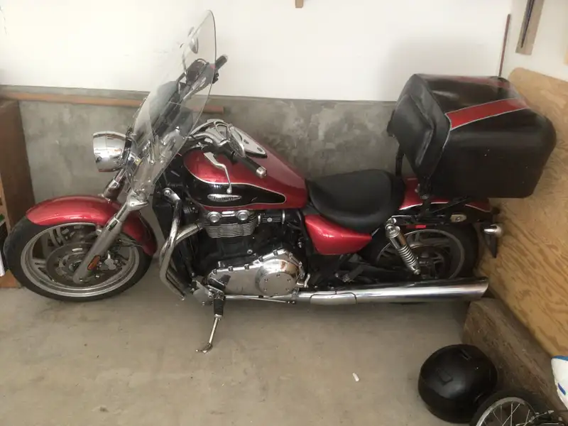 2012 Triumph Thunderbird Abs, červená, 50 000 km, dovoz Kanada — foto 2 z 2
