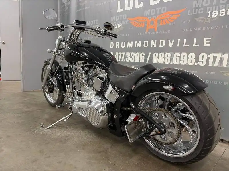 2012 Harley-Davidson Softail, 1 811 km, dovoz Kanada — foto 10 z 12