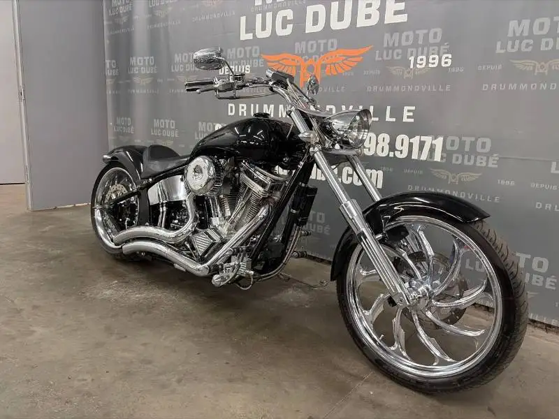 2012 Harley-Davidson Softail, 1 811 km, dovoz Kanada — foto 2 z 12