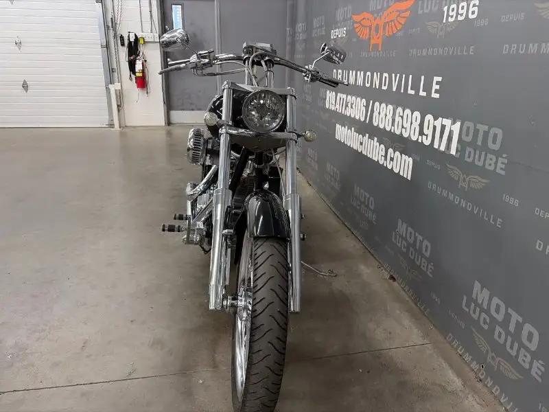 2012 Harley-Davidson Softail, 1 811 km, dovoz Kanada — foto 7 z 12
