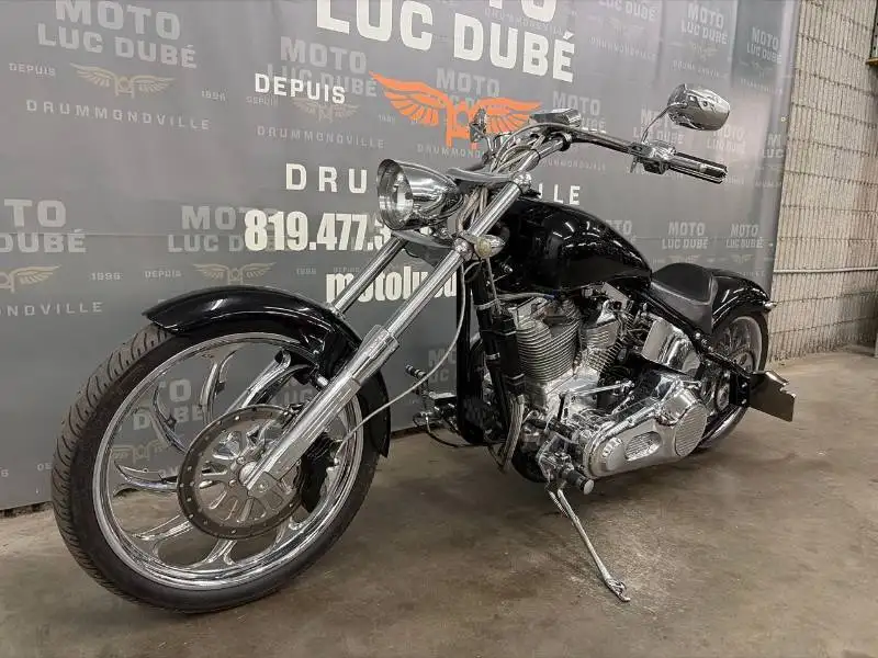 2012 Harley-Davidson Softail, 1 811 km, dovoz Kanada — foto 8 z 12