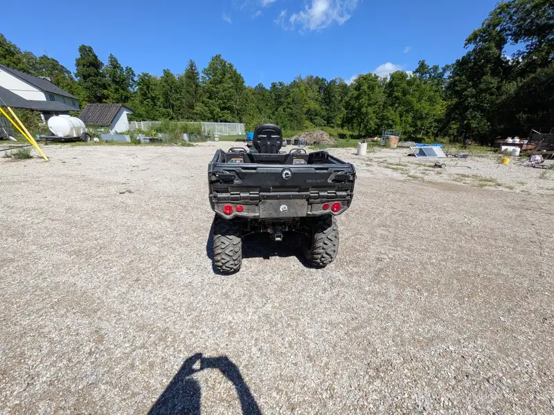 2024 Can-Am Outlander, černá, 62 km, dovoz Kanada — foto 2 z 4