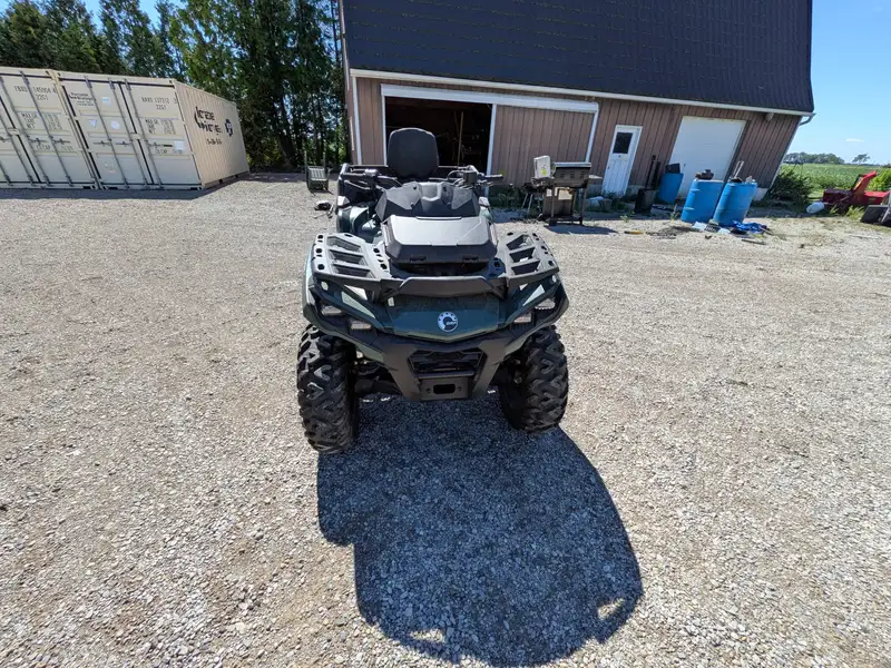 2024 Can-Am Outlander, černá, 62 km, dovoz Kanada — foto 3 z 4