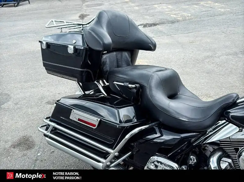2011 Harley-Davidson Electra Glide, 72 000 km, dovoz Kanada — foto 4 z 5