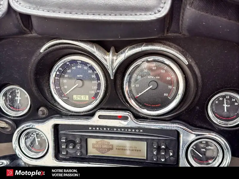 2011 Harley-Davidson Electra Glide, 72 000 km, dovoz Kanada — foto 5 z 5