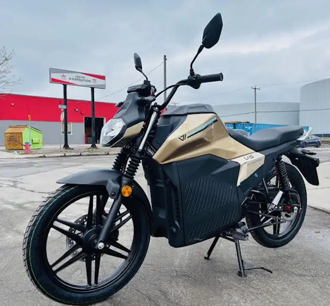 2026 Super Soco VS4, dovoz Kanada — foto 3 z 12