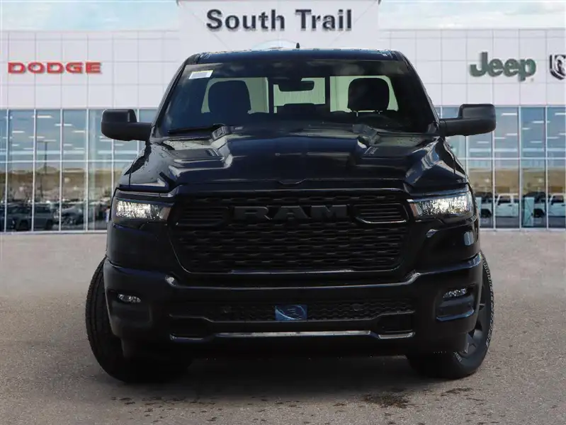 2026 RAM 1500 Express, černá, 16 km, dovoz Kanada — foto 2 z 12
