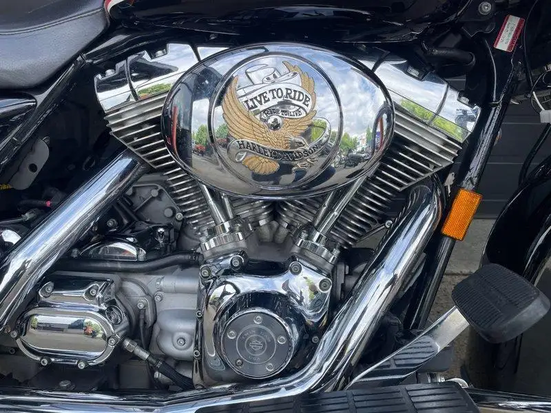 2005 Harley-Davidson Unspecified, bílá, 64 233 km, dovoz Kanada — foto 4 z 12