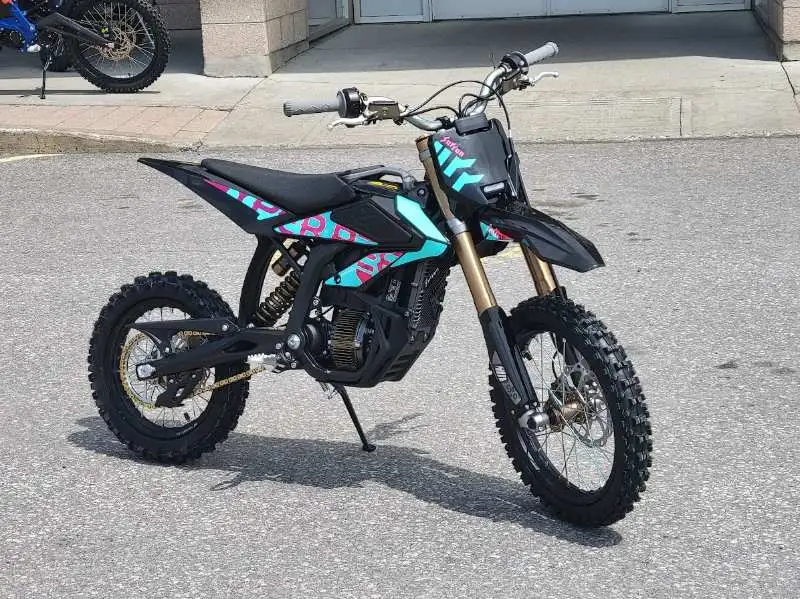 2026 Surron Hyper Bee HYPERBEEB, 0 km, dovoz Kanada — foto 2 z 12
