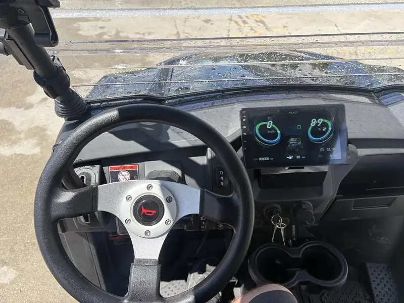 2025 Aodes E-Rover, dovoz Kanada — foto 6 z 9
