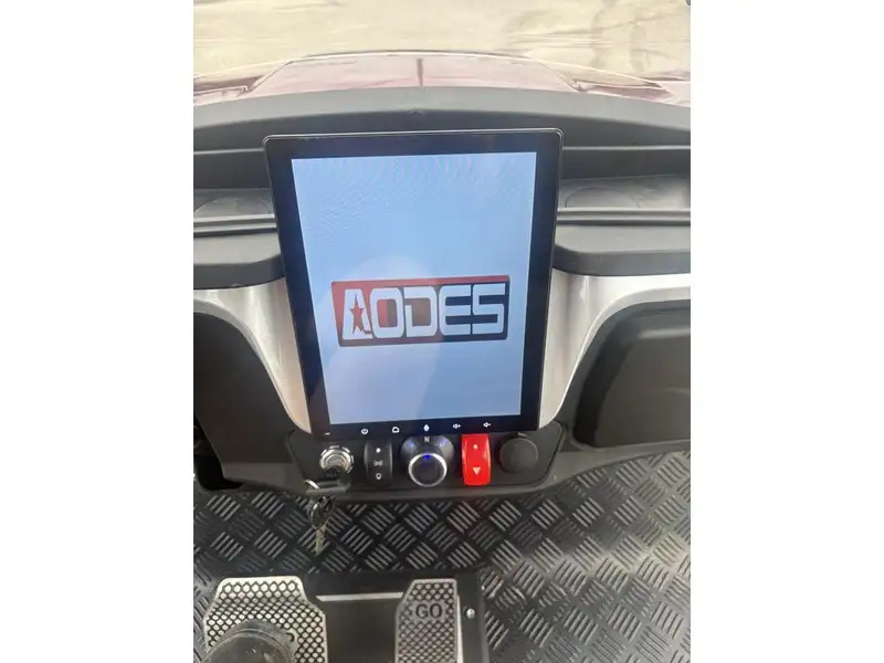2025 Aodes E-Rover, červená, dovoz Kanada — foto 8 z 10