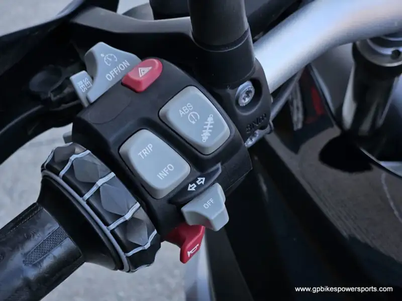 2016 BMW Unspecified, černá, 48 525 km, dovoz Kanada — foto 10 z 12