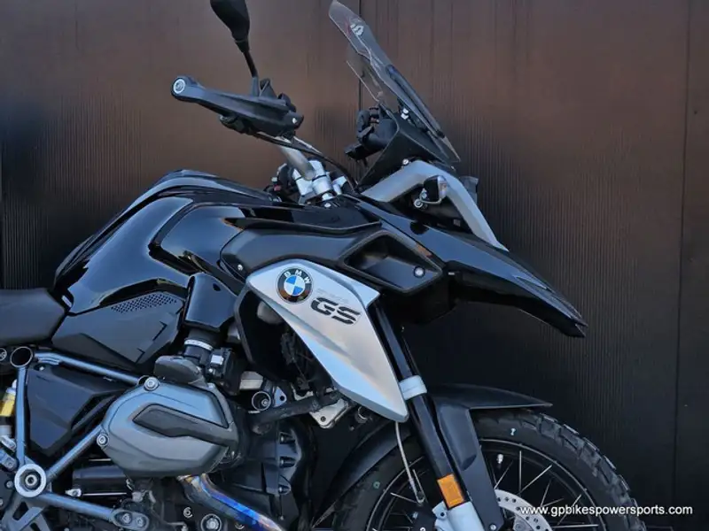 2016 BMW Unspecified, černá, 48 525 km, dovoz Kanada — foto 6 z 12