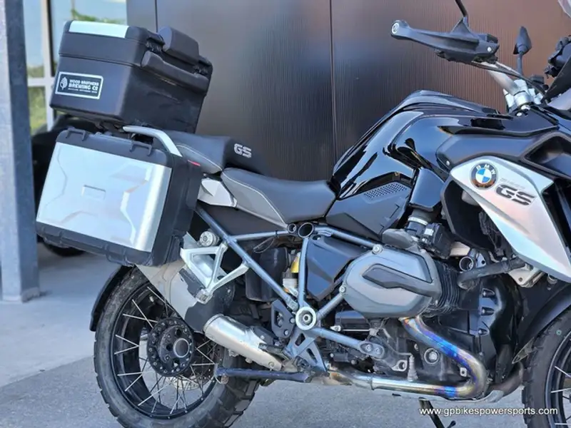 2016 BMW Unspecified, černá, 48 525 km, dovoz Kanada — foto 7 z 12