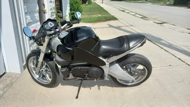 2003 Buell Unspecified, 19 600 km, dovoz Kanada — foto 4 z 5