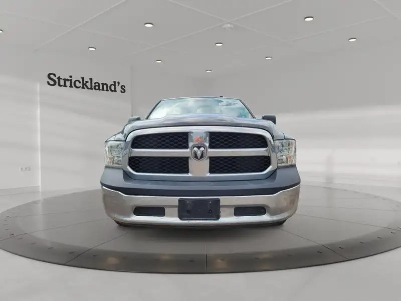 2015 RAM 1500 ST, černá, 155 273 km, dovoz Kanada — foto 2 z 12