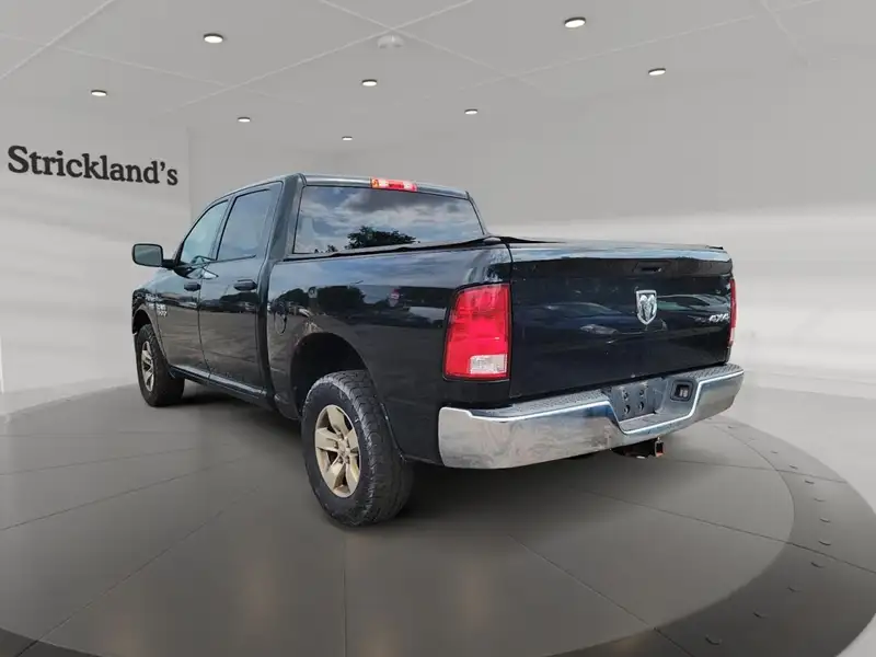 2015 RAM 1500 ST, černá, 155 273 km, dovoz Kanada — foto 4 z 12