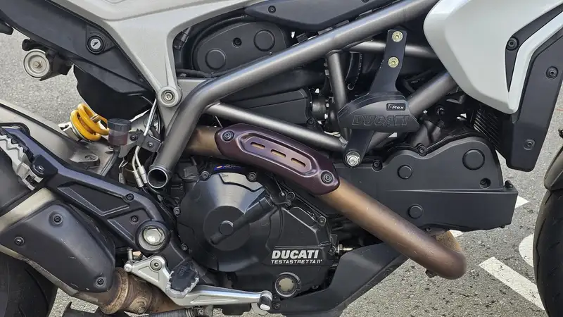 2013 Ducati Hyperstrada, bílá, 30 000 km, dovoz Kanada — foto 5 z 5