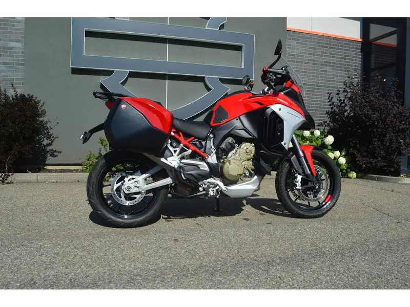 2023 Ducati Multistrada, červená, dovoz Kanada — foto 2 z 6