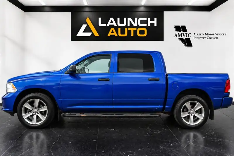 2017 RAM 1500 Express, modrá, 167 920 km, dovoz Kanada — foto 2 z 12