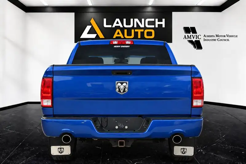 2017 RAM 1500 Express, modrá, 167 920 km, dovoz Kanada — foto 3 z 12