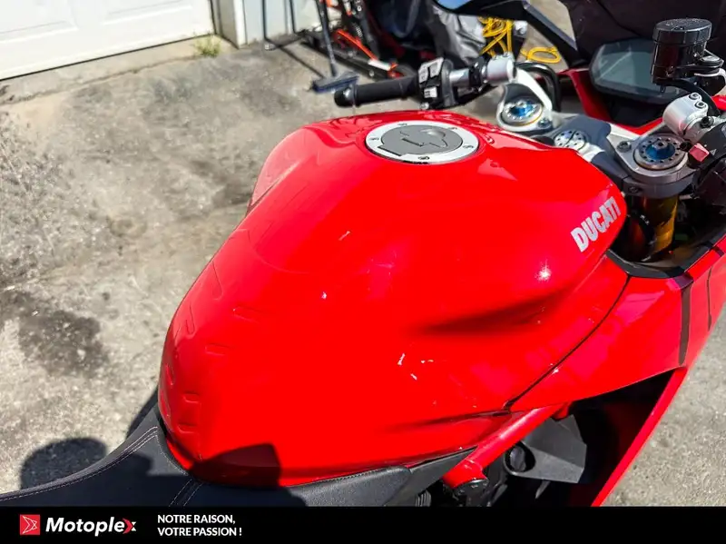 2017 Ducati Unspecified, 27 069 km, dovoz Kanada — foto 5 z 5