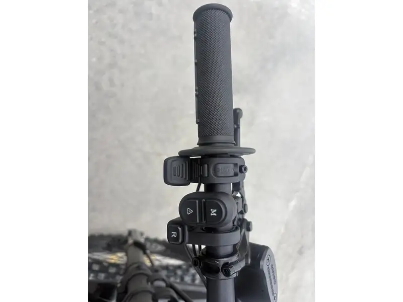 2026 E Ride Pro SR, dovoz Kanada — foto 3 z 6