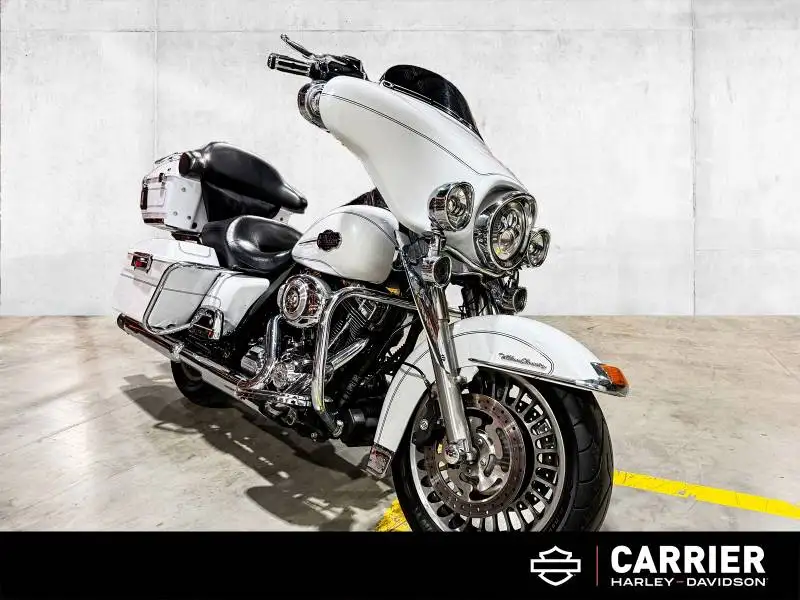 2012 Harley-Davidson Unspecified FLHTCU103, 132 230 km, dovoz Kanada — foto 2 z 9