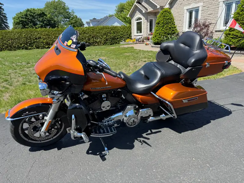 2016 Harley-Davidson Electra Glide Ltd, oranžová, 35 000 km, dovoz Kanada — foto 2 z 10