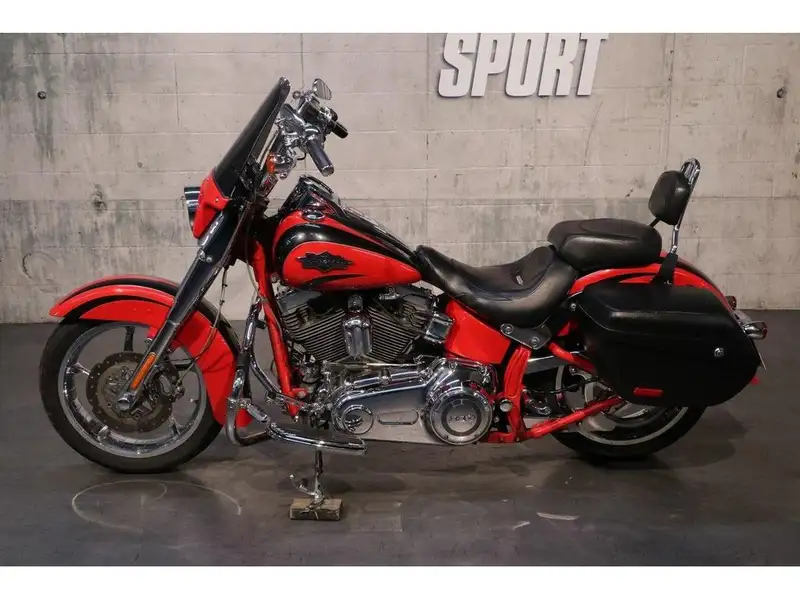 2011 Harley-Davidson Unspecified, červená, 86 457 km, dovoz Kanada — foto 3 z 12