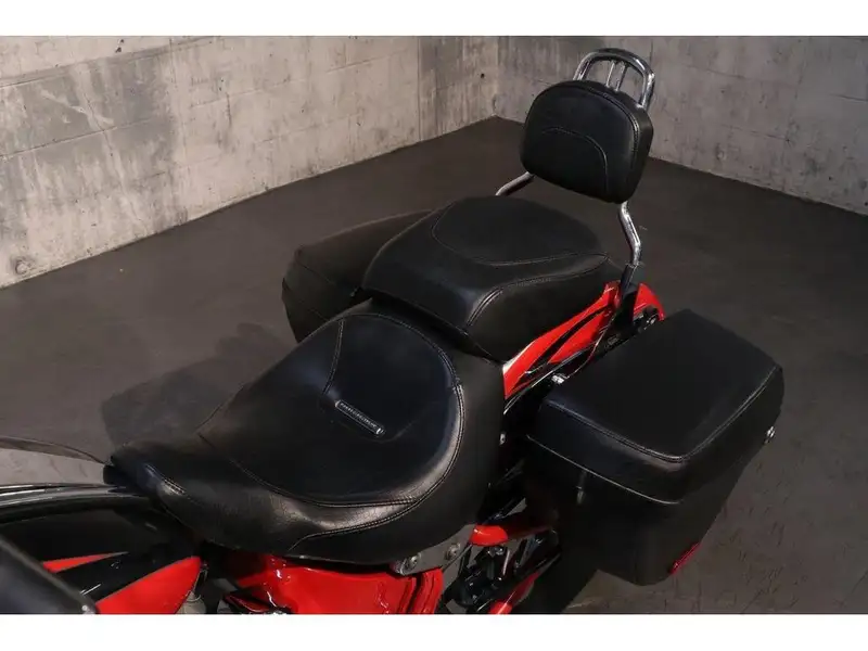 2011 Harley-Davidson Unspecified, červená, 86 457 km, dovoz Kanada — foto 5 z 12