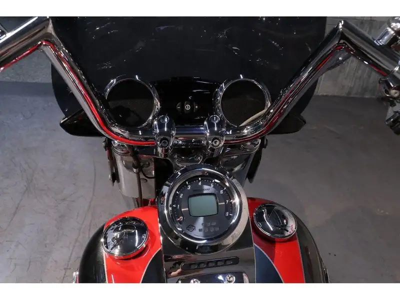 2011 Harley-Davidson Unspecified, červená, 86 457 km, dovoz Kanada — foto 7 z 12