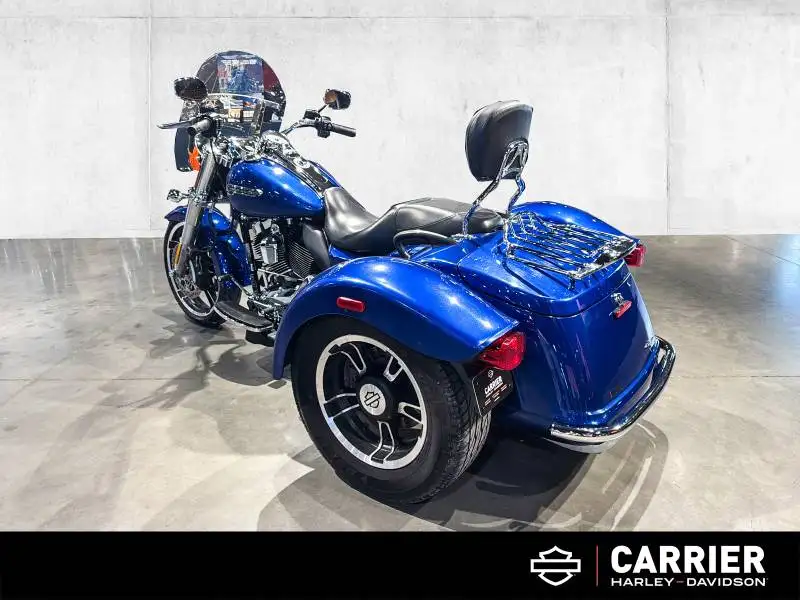 2015 Harley-Davidson Unspecified FLRT, modrá, 47 609 km, dovoz Kanada — foto 6 z 12