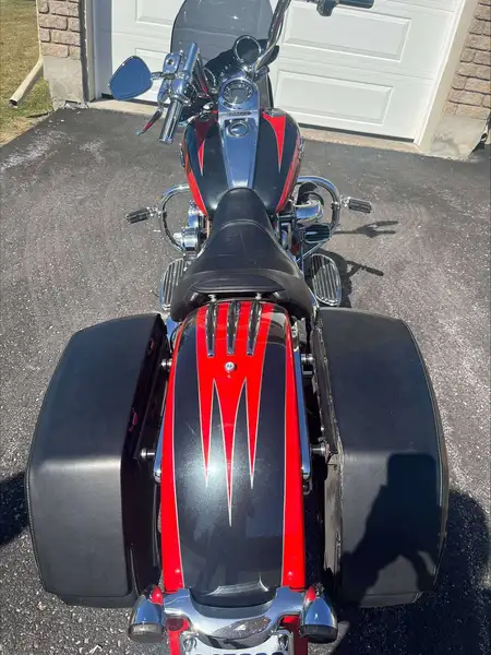 2011 Harley-Davidson CVO Screaming Eagle, červená, 44 579 km, dovoz Kanada — foto 5 z 7