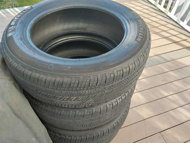 (4) 225 60 R18 Michelin Primacy A S, dovoz Kanada — foto 4 z 5