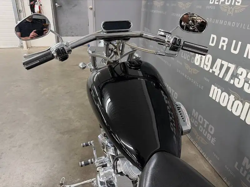 2012 Harley-Davidson Softail, 1 811 km, dovoz Kanada — foto 12 z 12