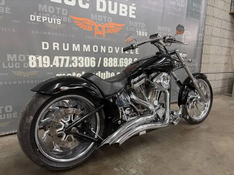 2012 Harley-Davidson Softail, 1 811 km, dovoz Kanada — foto 4 z 12
