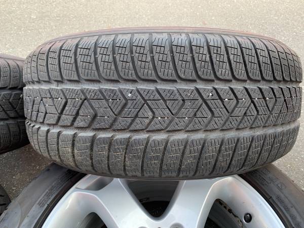 Factory BMW 18" X5 E53 Pirelli scorpion winter Run flat Package, dovoz Kanada — foto 5 z 5