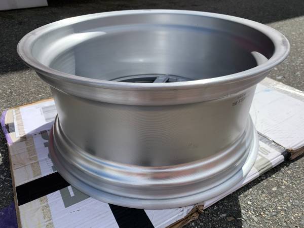 PAIR (2) of FRONT BMW 2PC 18X8 ET47 Rim Style 71 rim as New, dovoz Kanada — foto 5 z 5