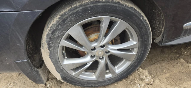 235/55r20 Toyo Winter Tires + Wheels - 2013 Infiniti Jx35, dovoz Kanada — foto 5 z 5