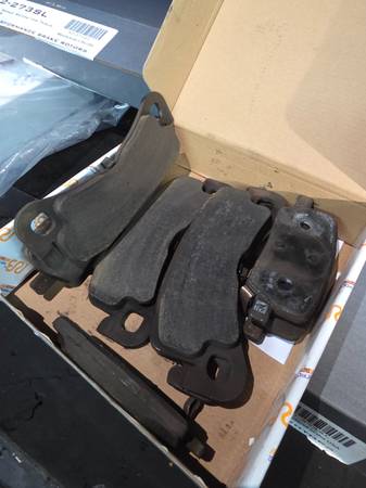 OE 2021+ Tesla Model S Plaid / LR - (Rotors, Pads, Lines), dovoz USA — foto 2 z 4