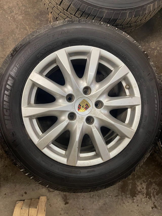 255/55r18 Michelin Defender Ltx M/s All Season From A 2014 Porsc, dovoz Kanada — foto 4 z 5