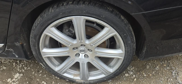 255/35/20 - Cinturato Tires + Wheel All Season - 2019 Volvo S90, dovoz Kanada — foto 5 z 5