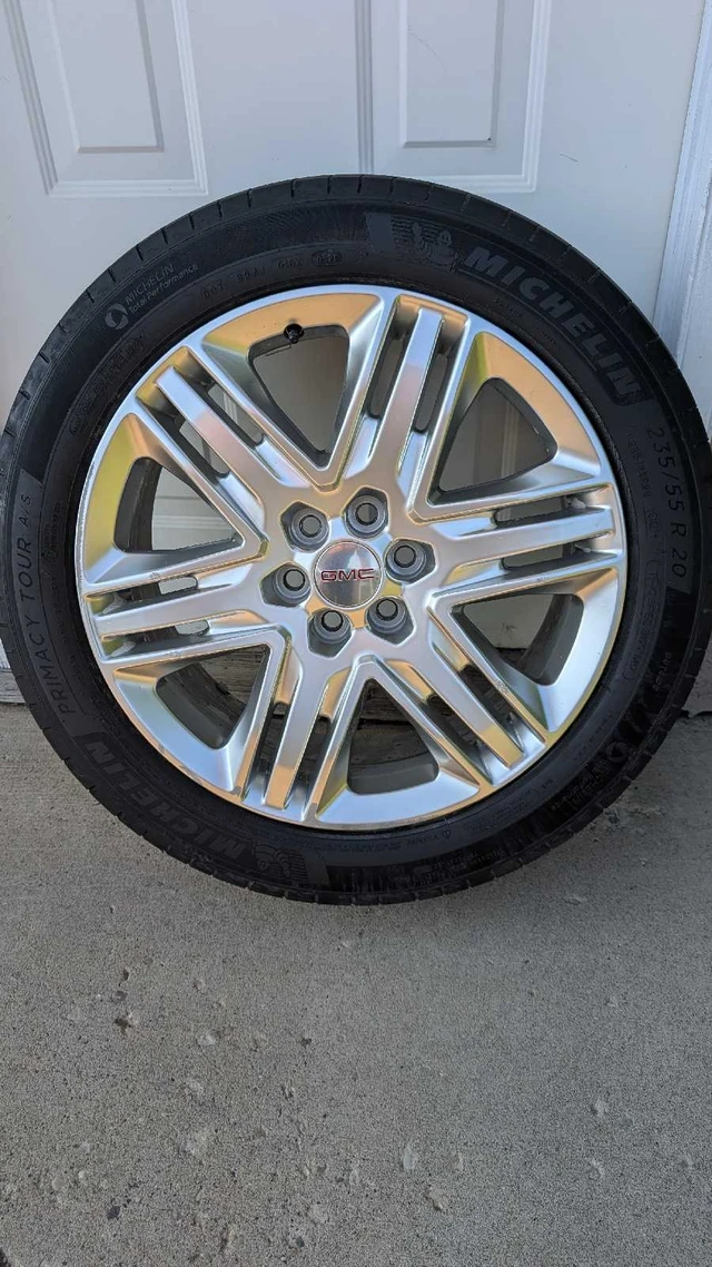 GMC 20" OE wheels, dovoz Kanada — foto 2 z 5
