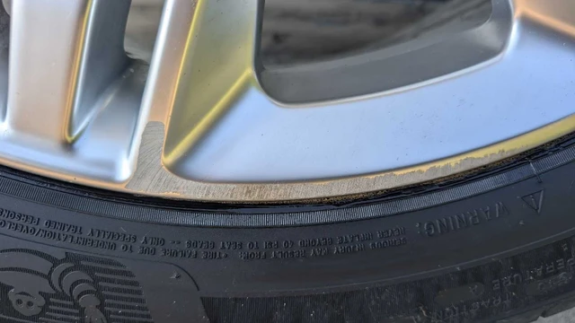 GMC 20" OE wheels, dovoz Kanada — foto 4 z 5