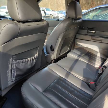 2006 Dodge Durango Limited, HEMI 5.7L, AWD, LEATHER 3Row, Dvd AC, 139k, dovoz USA — foto 4 z 12